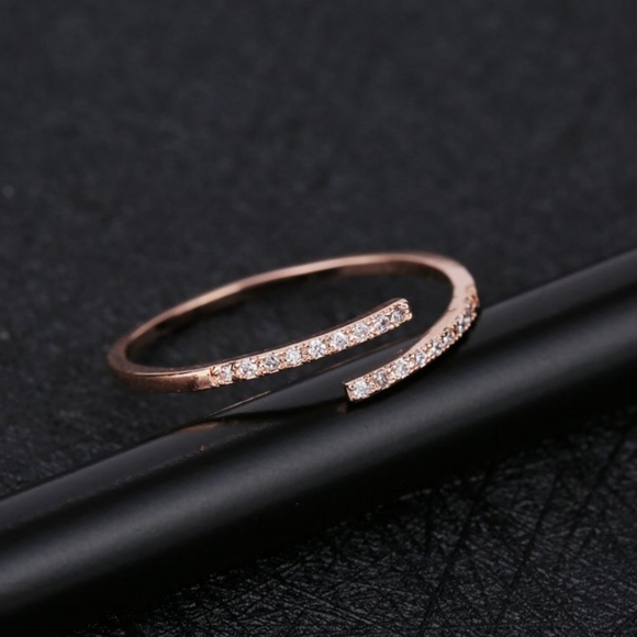 NEW ROSE GOLD DIAMOND RESIZEABLE STACK RING - Picture 3 of 5